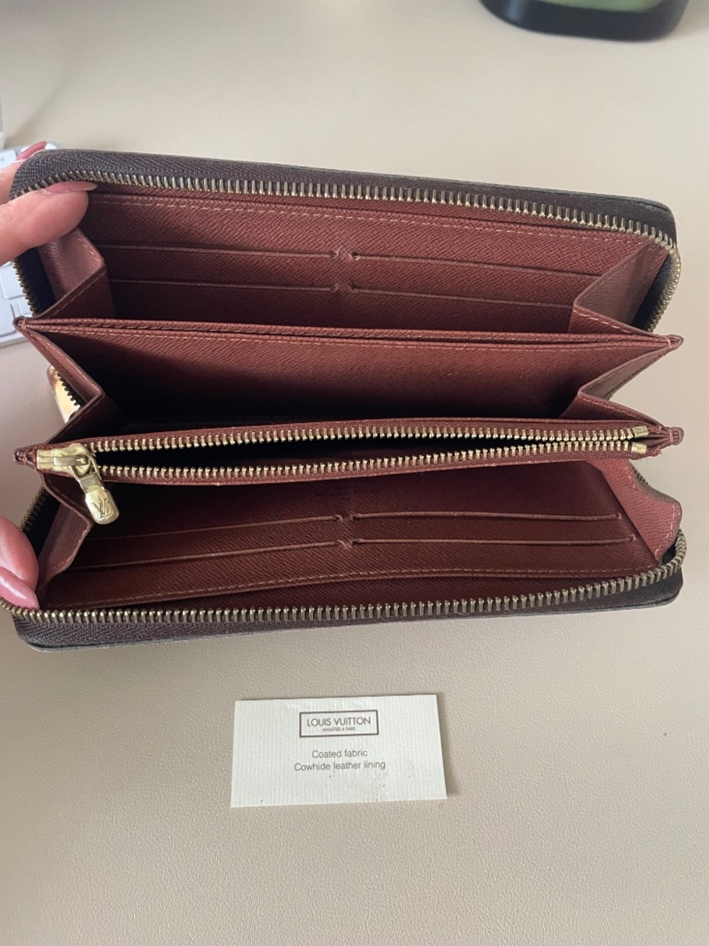 Louis Vuitton Monogram Zippy Wallet | Brown Interior - Picture 5 of 9